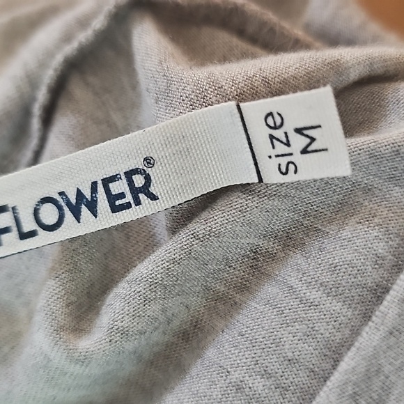 Gray Graphic Sleep Shirt with Sloth Design..by‎ Wallflower. Size Meduim - Picture 5 of 6